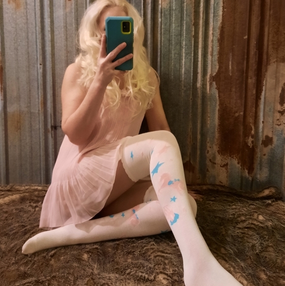 Unicorn Over the Knee Stockings - Picture 2 of 8